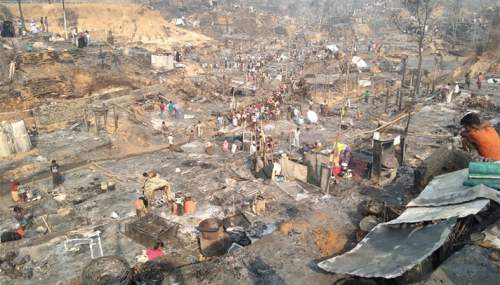 রোহিঙ্গা ক্যাম্পে অগ্নিকাণ্ডে নিহত ১১, এখনো নিখোঁজ ৪০০