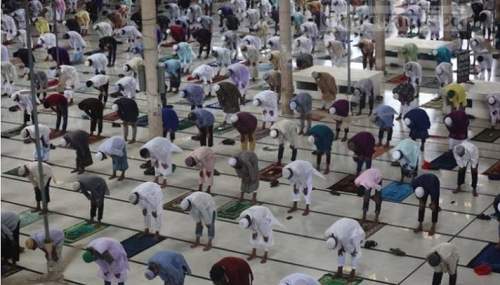 ঈদুল ফিতরের নামাজ মসজিদে : ধর্ম মন্ত্রণালয়