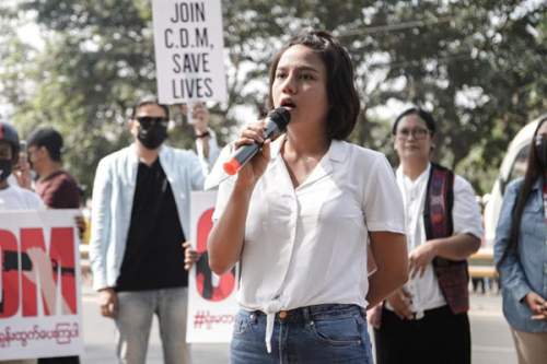 মিয়ানমারে জান্তা সরকারের হাত থেকে রক্ষা পাচ্ছেন না সেলিব্রেটিরাও