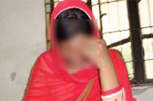 কলেজছাত্রীকে অপহরণ করতে এসে ধরা