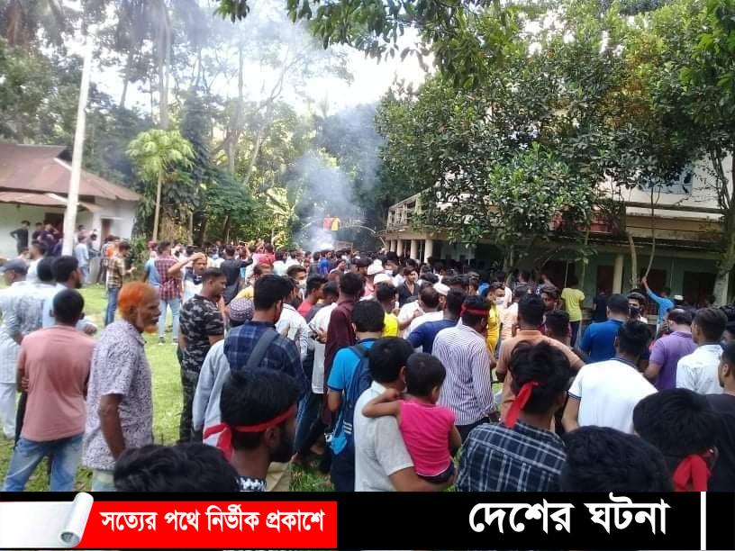 কুমিল্লায় খুনী মোশতাকের বাড়িতে হামলা ইটপাটকেল নিক্ষেপ