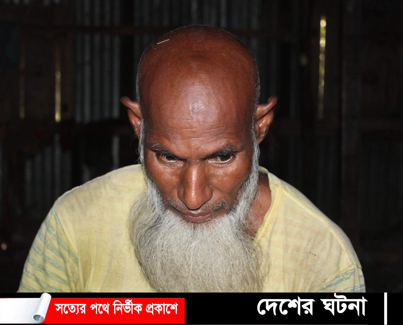 দেবীদ্বারে বৃদ্ধাকে অনৈতিক অভিযোগে কানধরে উঠবস ও ১০১ দোররা