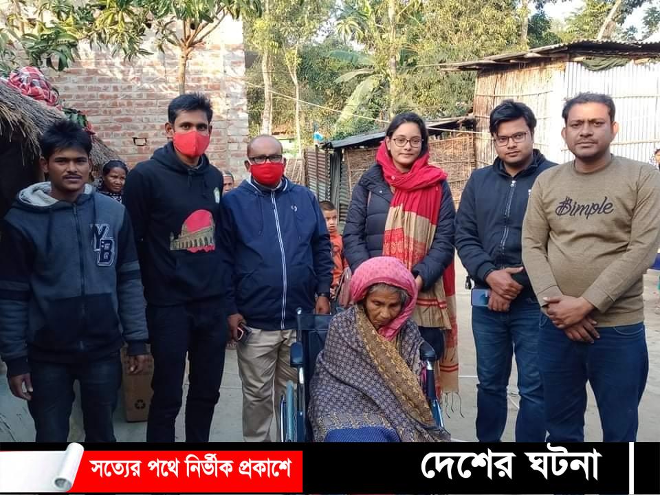 ঠাকুরগাঁ উপজেলা প্রশাসনের পক্ষ থেকে ৩ শারীরিক প্রতিবন্ধীকে হুইলচেয়ার প্রদান
