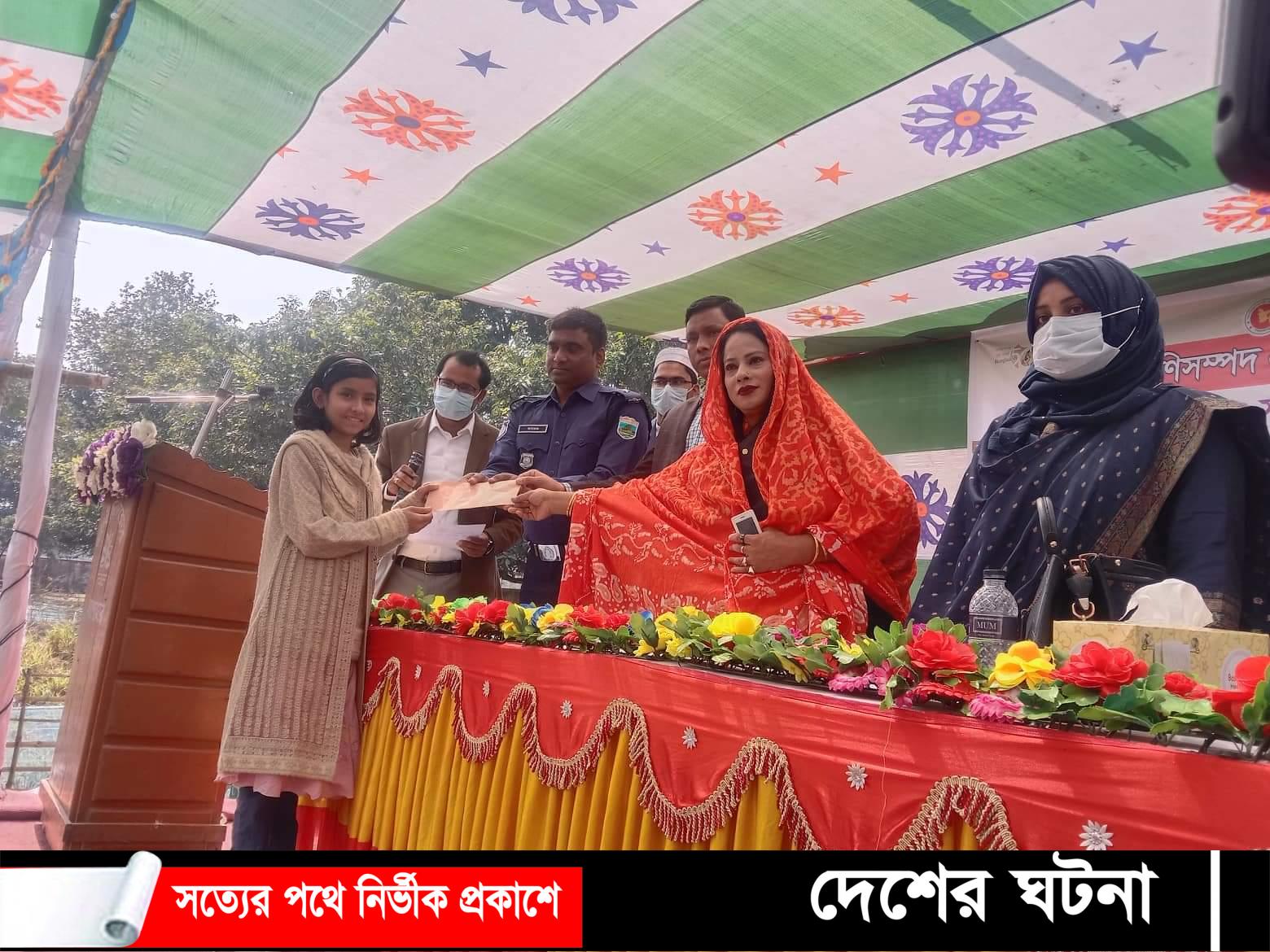 সাপাহারে প্রাণিসম্পদ প্রদর্শনী অনুষ্ঠিত