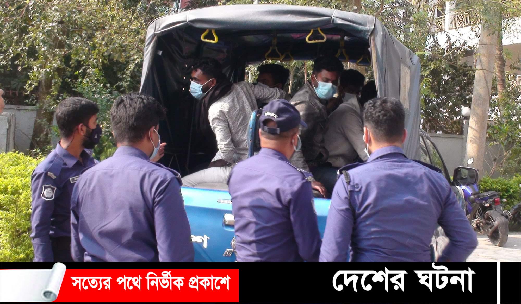 বিশ্ববিদ্যালয়ের ছাত্রীকে ধর্ষণের অভিযুক্ত ৬ আসামীকে আদালতে হাজির