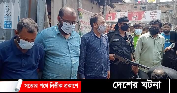 চট্টগ্রামে গোডাউন থেকে টিসিবির তৈল, চিনি ও ডাল উদ্ধারসহ- ৮ গ্রেফতার