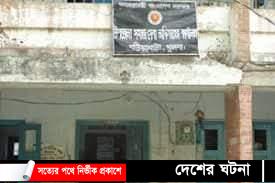 খুলনার বটিয়াঘাটায় বয়স্ক ও বিধবা ভাতার নামে চলছে গ্রামে গ্রামে টাকা উত্তোলন