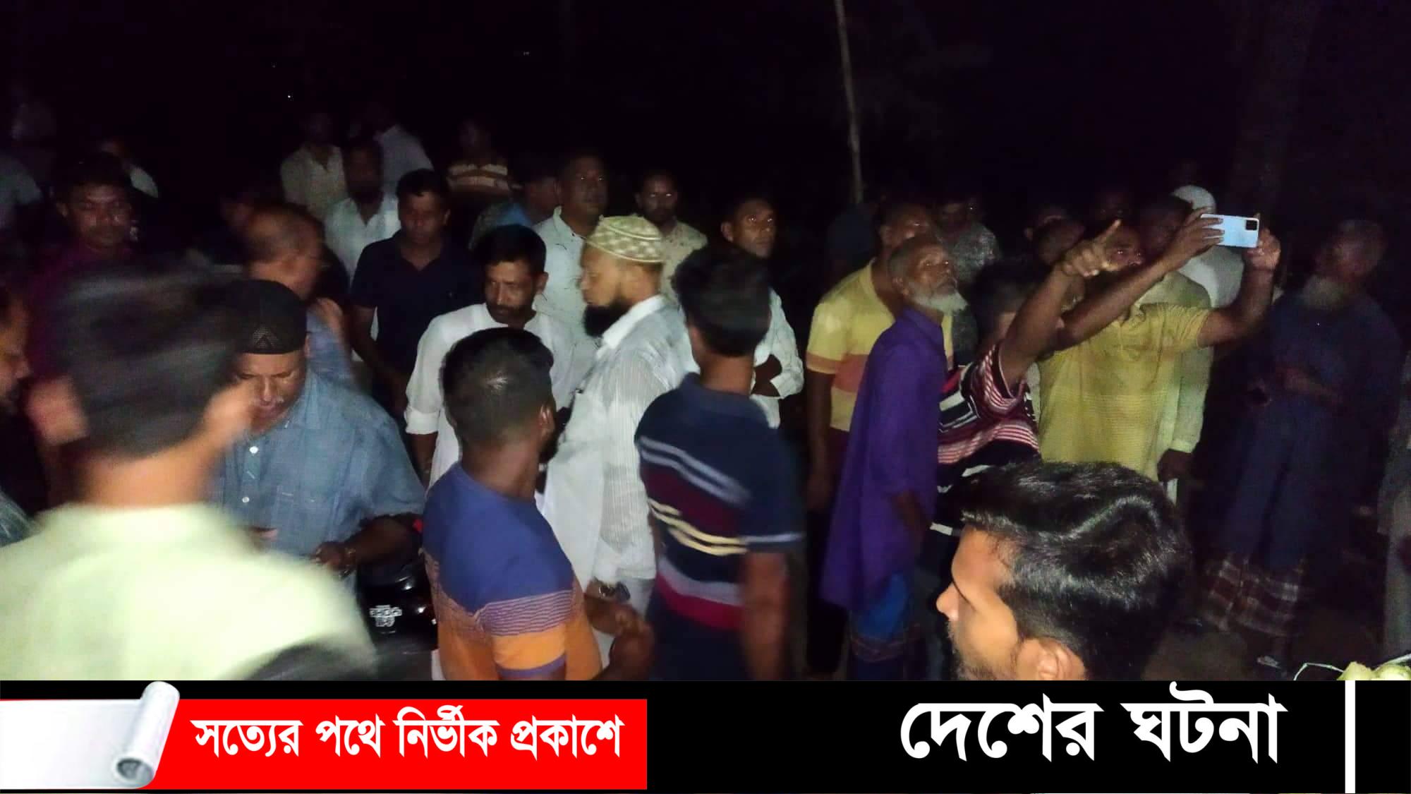 শাজাহানপুর উপজেলায়  বিএনপির আহব্বায়কের বাড়িতে হামলা