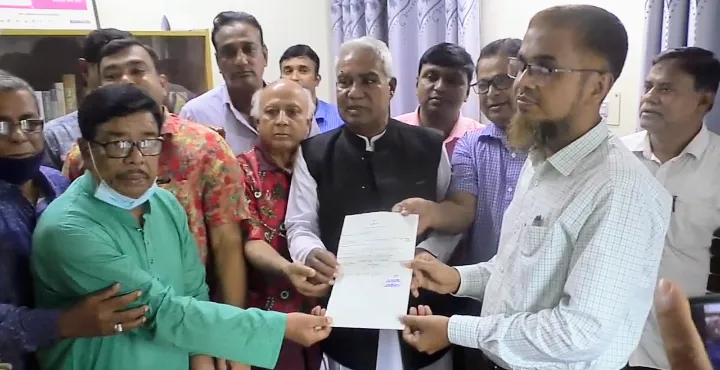 গাইবান্ধায় মনোনয়ন জমা দিলেন আওয়ামীলীগের প্রার্থী আবু বকর সিদ্দিক