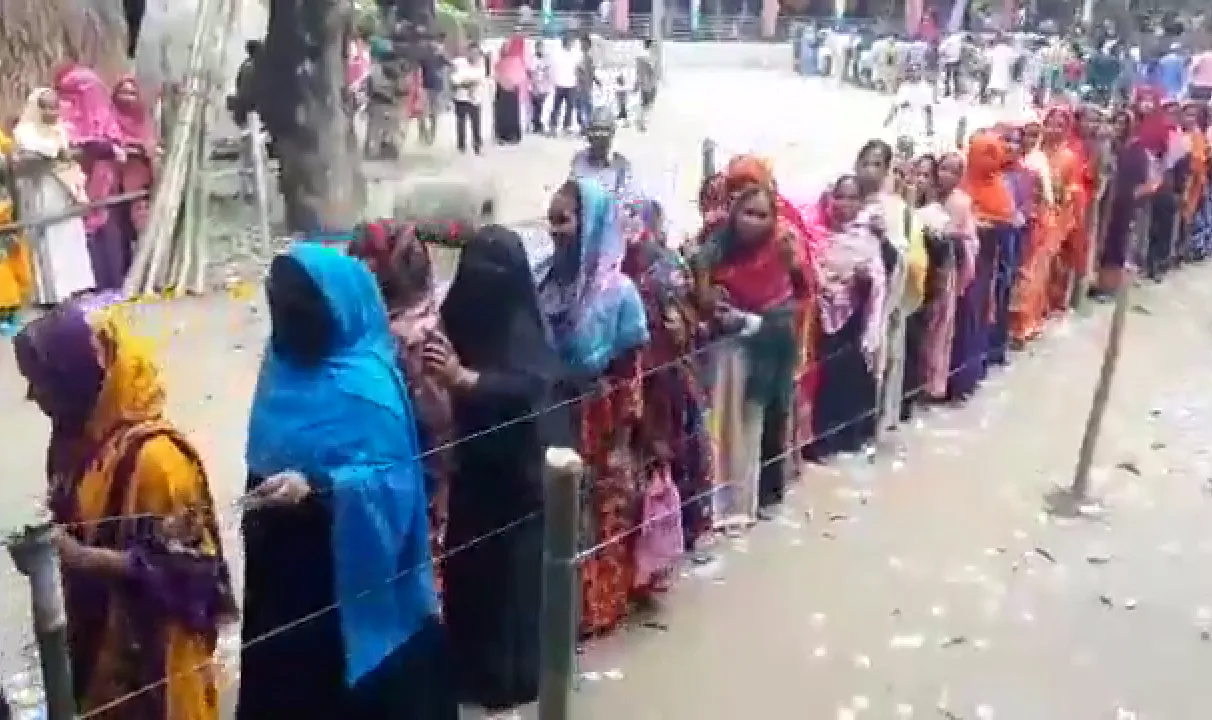 গাইবান্ধা ৫ আসনের উপনির্বাচনে ভোট গ্রহন চলমান :৩ কেন্দ্রে ভোট গ্রহন স্থগিত