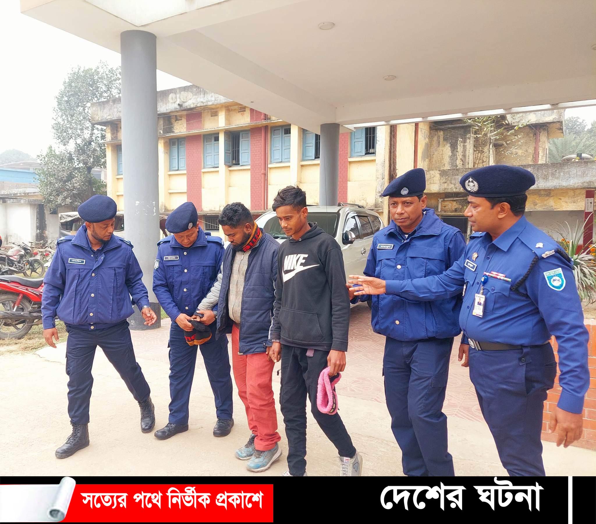 গোবিন্দগঞ্জে ১০৪৮ পিস ফেন্সিডিল সহ দুই মাদক ব্যবসায়ী গ্রেফতার