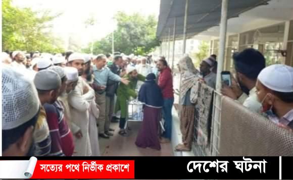 সম্পত্তির দ্বন্দ্বে বাবার দাফনে মেয়ের বাধা,মা-মেয়ের ধস্তাধস্তি