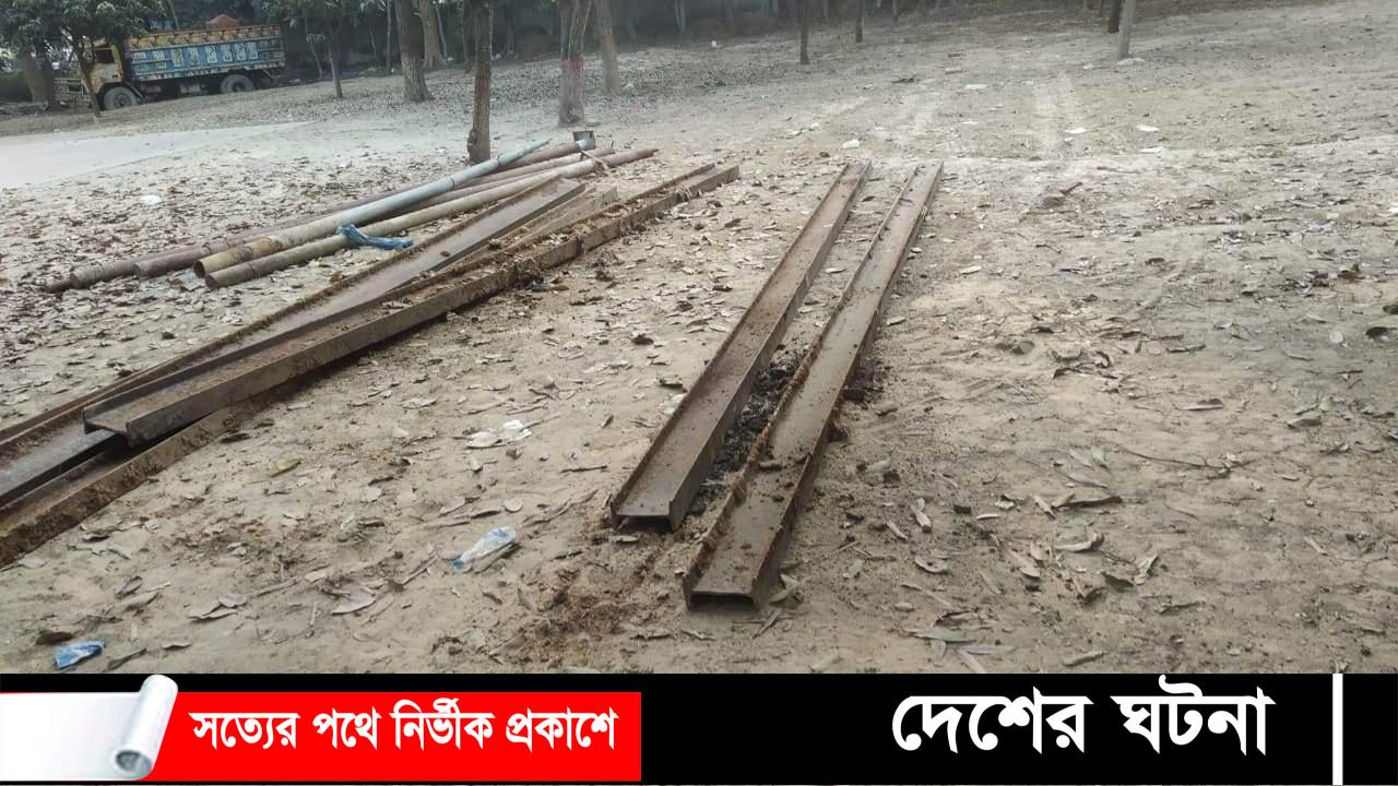 সাপাহার উপজেলা পরিষদ চত্বরের ভিতর থেকে   লোহা চুরি! গ্রেফতার ১