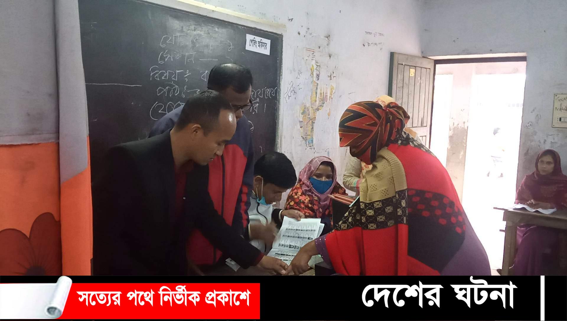জাতীয় সংসদের ঠাকুরগাঁও-৩ আসনের উপনির্বাচনের ভোটগ্রহণ চজলছে