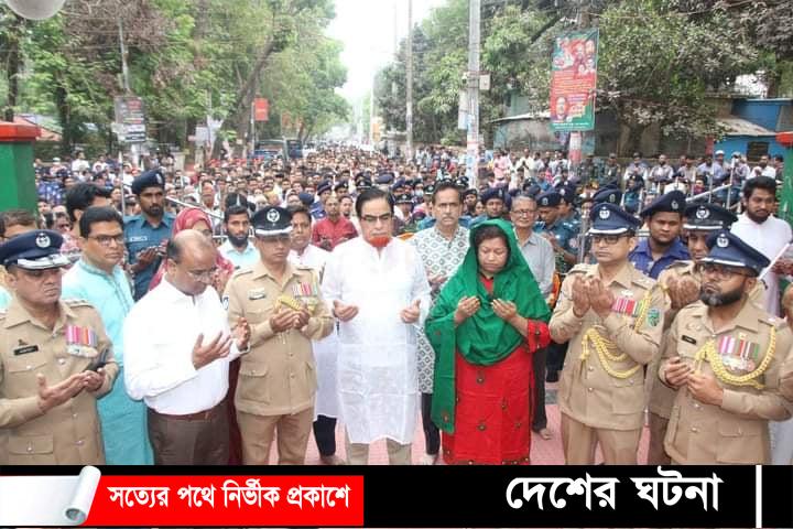 কুমিল্লায় ১০৩ পাউন্ড কেক কেটে বঙ্গবন্ধুর ১০৩ তম জন্মবার্ষিকী ও শিশু দিবস পালন