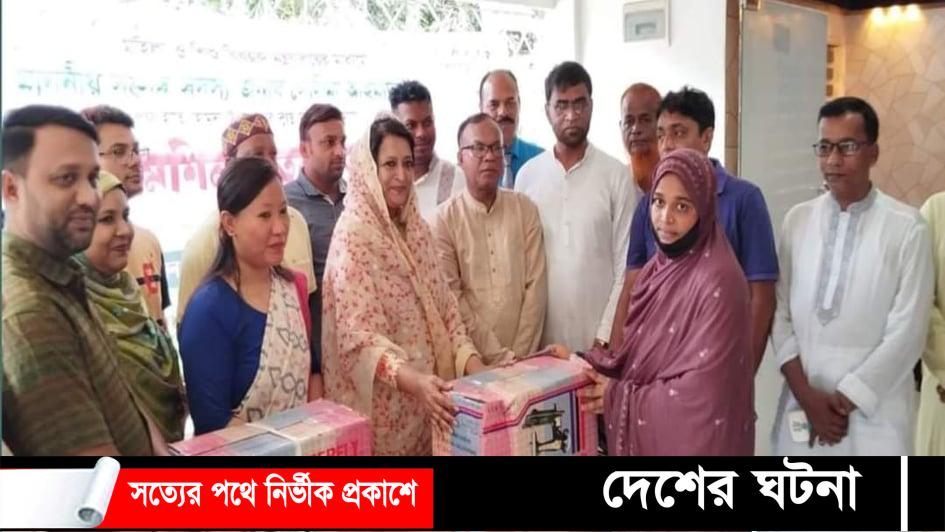 হোমনায় সেলাই মেশিন ও বাইসাইকেল বিতরণ