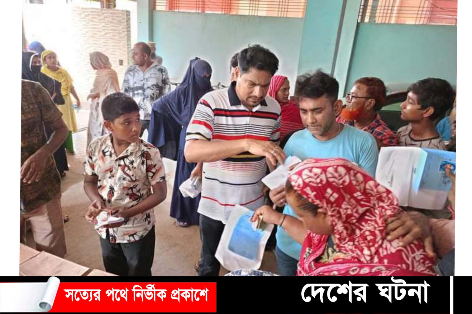 কুমিল্লার স্মার্ট টিসিবি কার্ডে পণ্য যাচ্ছে আড়াই লাখের বেশি পরিবারে