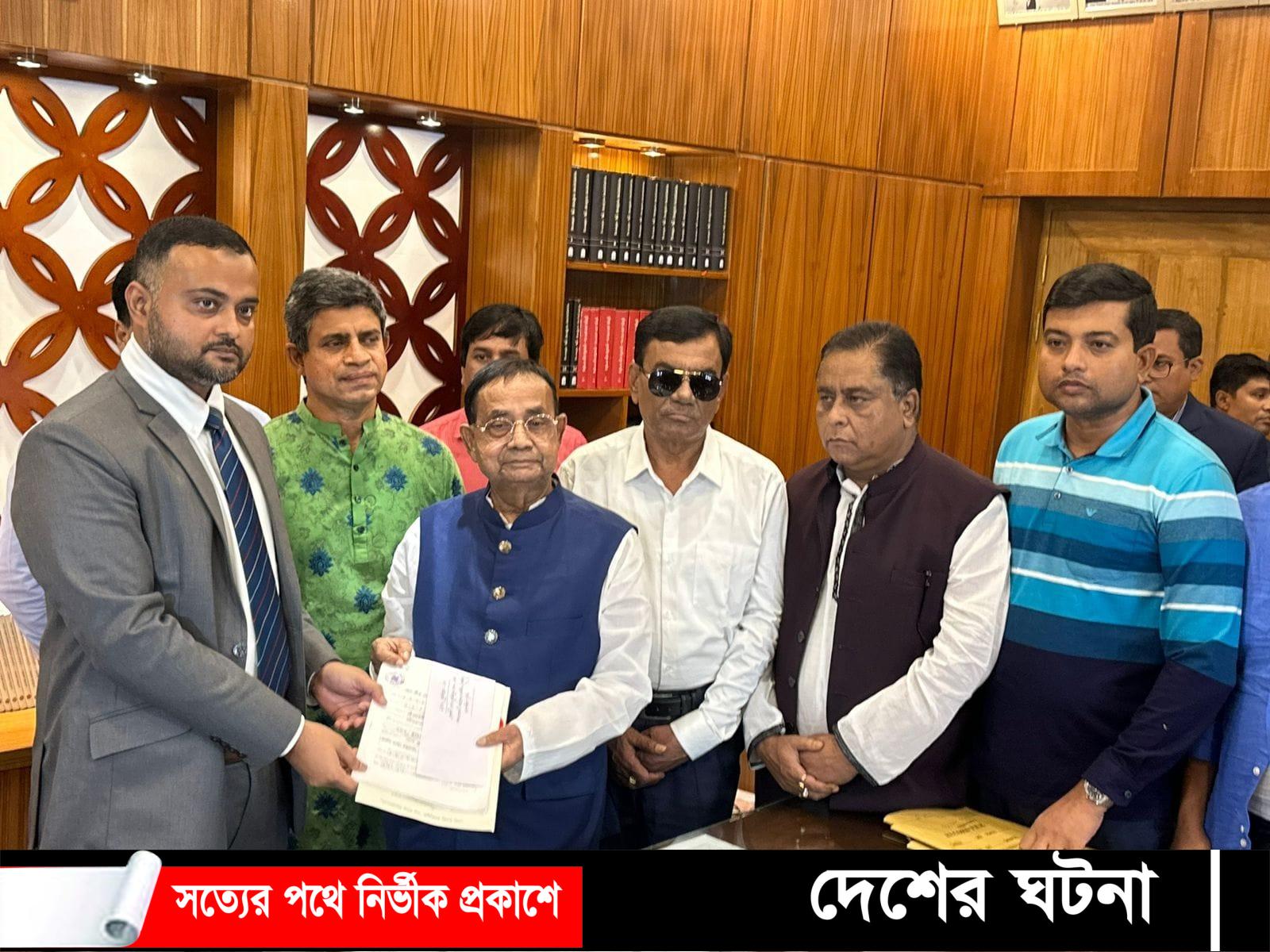 কুমিল্লা-১১ আসনে এগারো প্রার্থীর মনোনয়নপত্র দাখিল