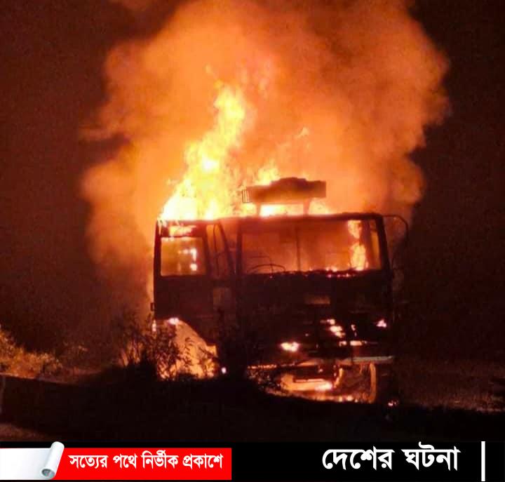 বগুড়ায় এক ঘণ্টার ব্যবধানে দুই ট্রাকে আগুন