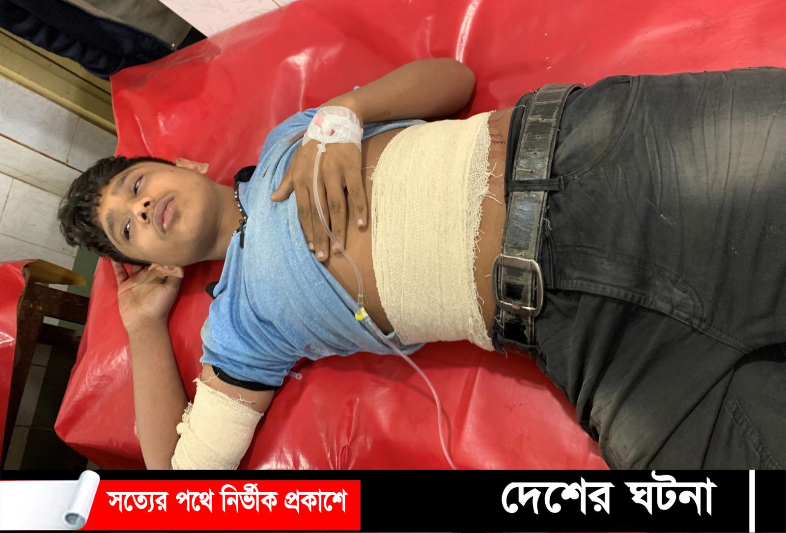 দেবীদ্বারে নৌকার অফিস উদ্বোধনকে কেন্দ্র করে ছুরিকাঘাতে কিশোর আহত
